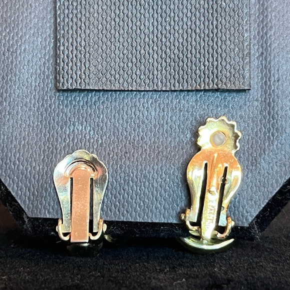 Vintage Mismatched ClipOn Earrings with Aurora Borealis Rhinestone Retro Sparkle - Picture 16 of 17